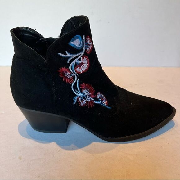 Carlos Santana Women's Heeled Ankle Boots Suede Black Size 7M Floral Embroidery - Picture 4 of 10